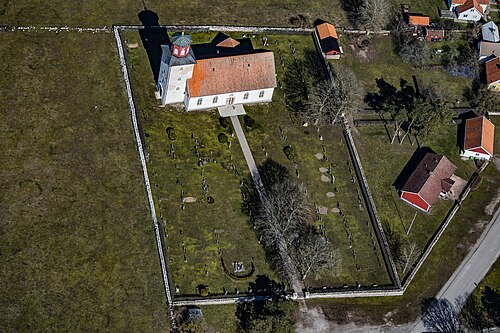 Gårdby kyrka