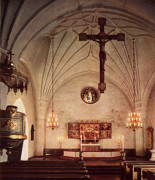 Backens kyrka, intérieur
