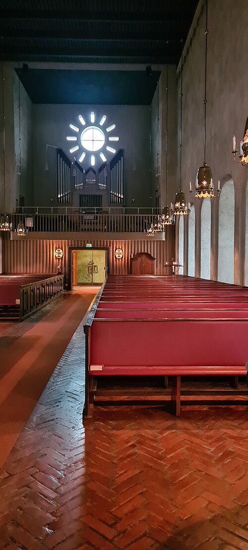 Essinge kyrka, intérieur