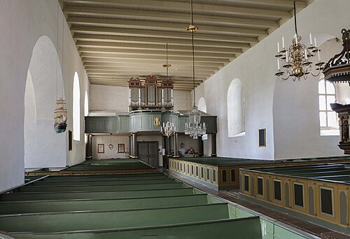 Heliga Trefaldighetskyrkan, interno