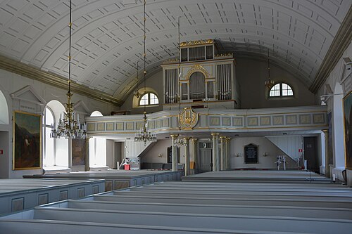 Gårdsby kyrka, interno
