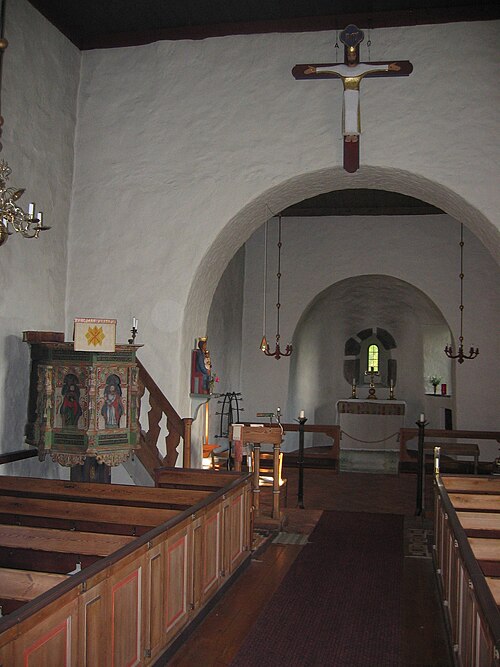 Hjälmseryds gamla kyrka, intérieur